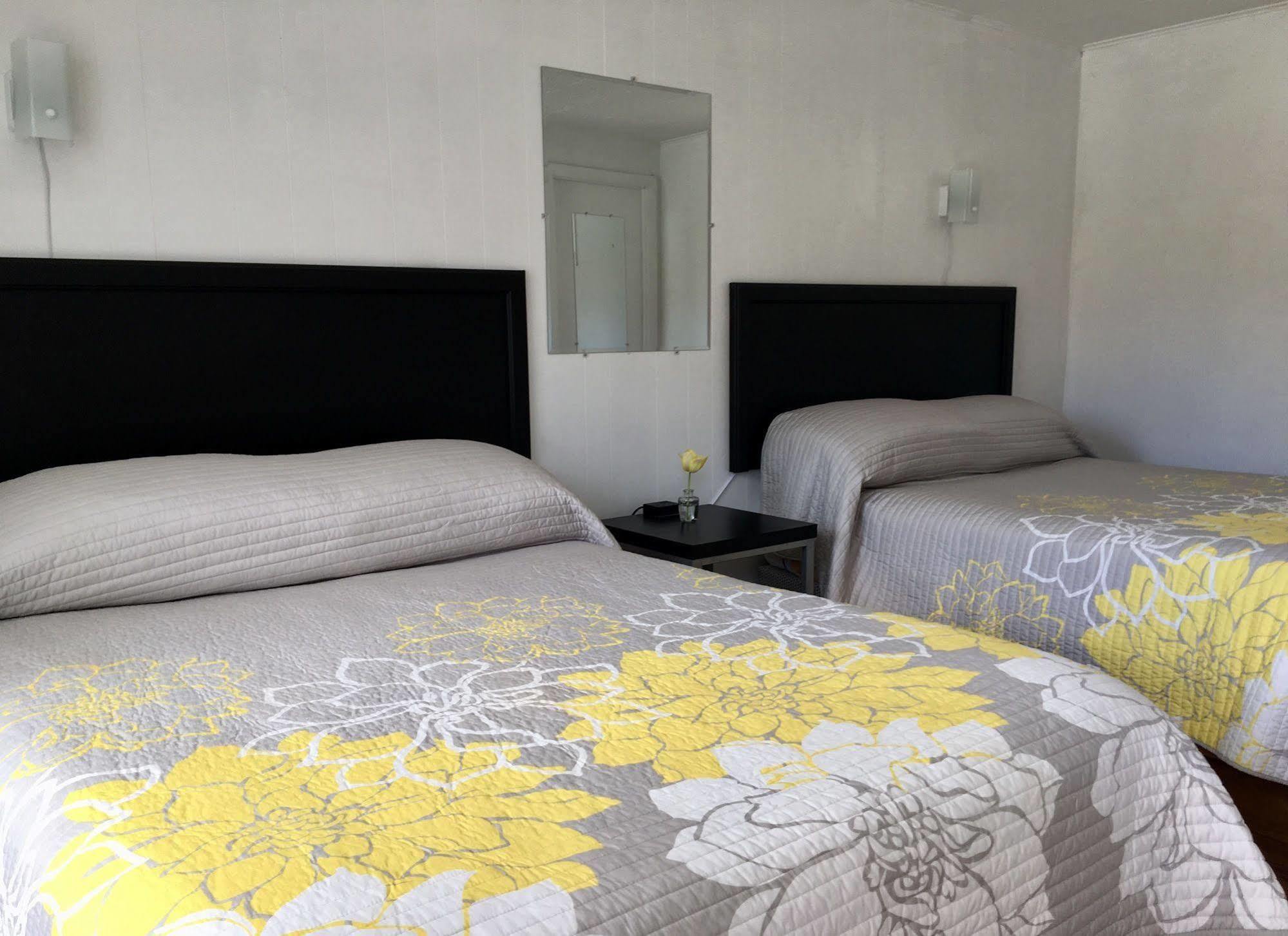 Kingfisher Lodging Dennis Εξωτερικό φωτογραφία